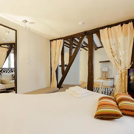 Apartament Les Enfants Rouges